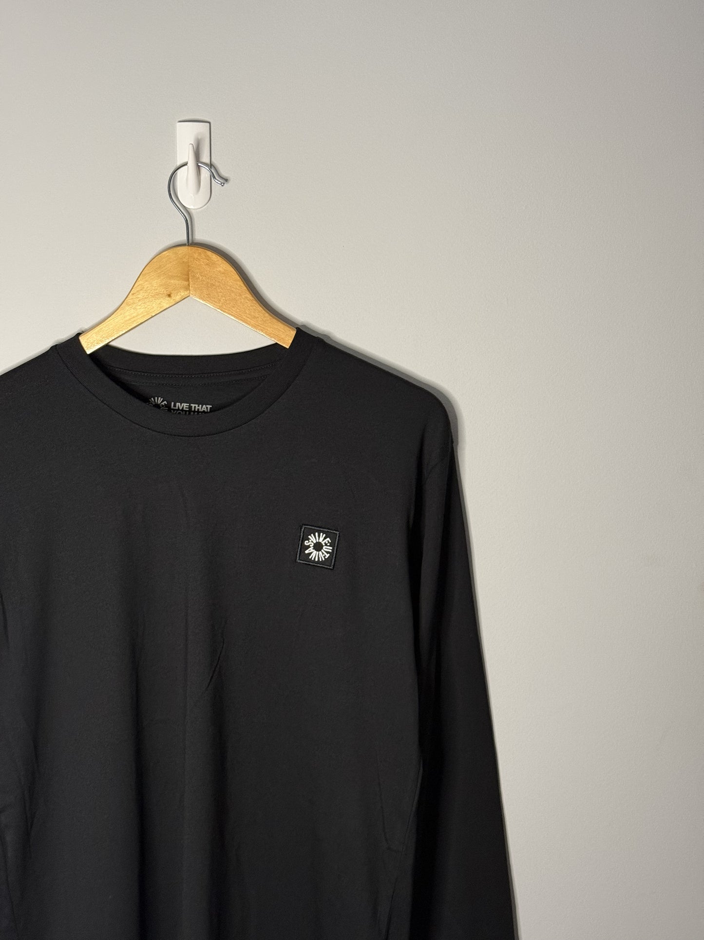 Long Sleeve Essential T-Shirt - Black